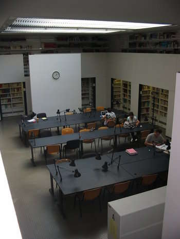 la biblioteca