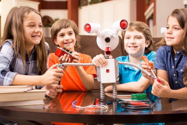 Due sistemi modulari per la robotica educativa: SAM e littleBits