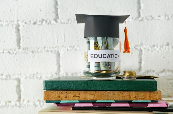 Tasse e supporto finanziario per gli studenti universitari: politiche e cifre a confronto nel rapporto europeo di Eurydice