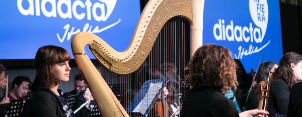 La musica dell'Orchestra Erasmus inaugura Fiera Didacta 2019